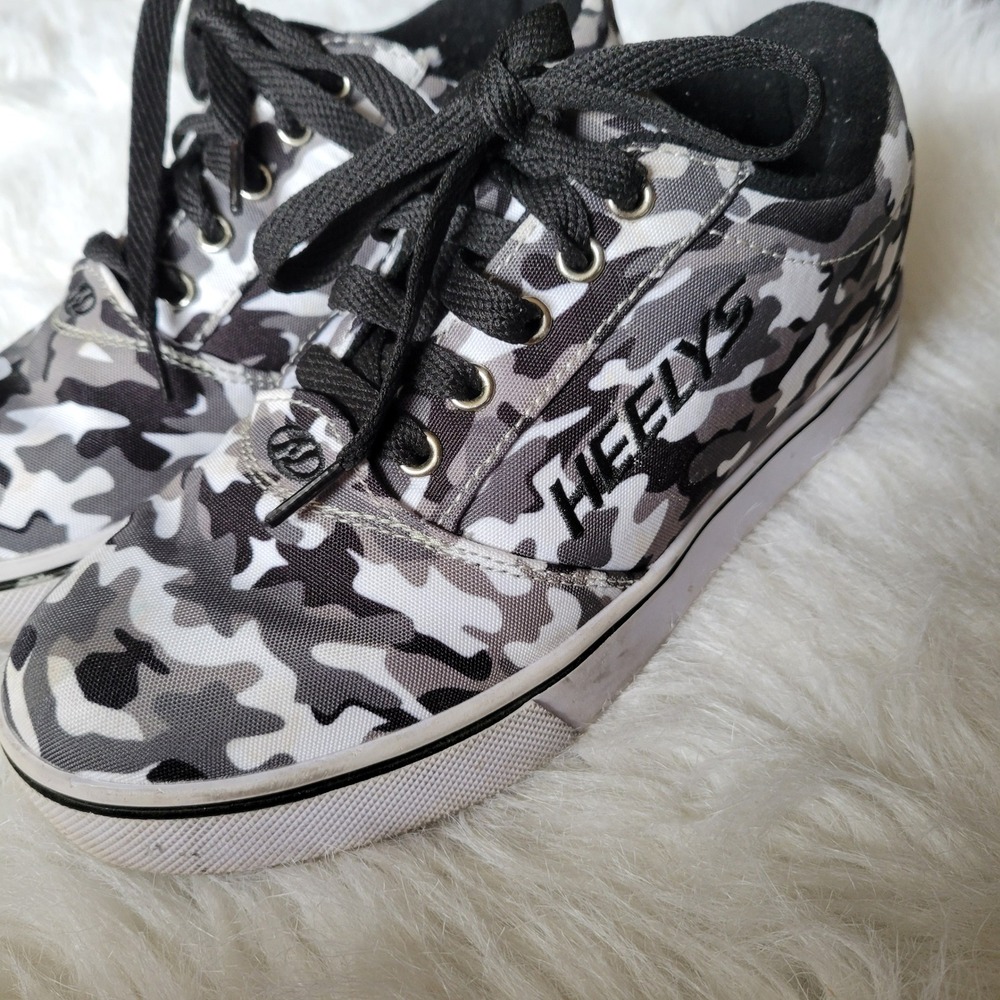 Heelys Youth Pro (no Wheel Cover) Grey Camo Athletic Wheel Size Youth Size 5‎